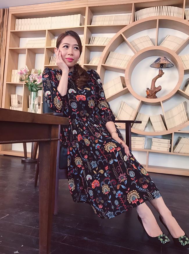 Quỳnh Chi - Diệp Chi VTV: Người gợi cảm hết nấc, kẻ kín đáo hút hồn - 13