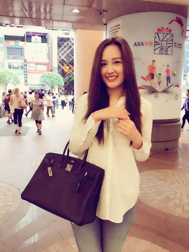 Sao Việt 24h qua: Thúy Nga trổ tài cắt tóc cho con gái - 13