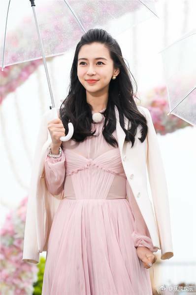 Angelababy trực tiếp đáp trả tin đồn amp;#34;mang thai hộamp;#34; trên sóng truyền hình - 1