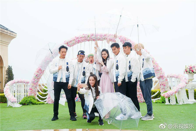 Angelababy trực tiếp đáp trả tin đồn amp;#34;mang thai hộamp;#34; trên sóng truyền hình - 3