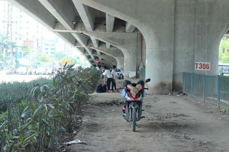 “Chốn yên bình” tại Hà Nội trong đợt nắng nóng kỉ lục suốt 45 năm qua - 7