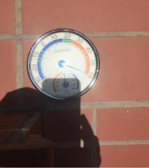 “Chốn yên bình” tại Hà Nội trong đợt nắng nóng kỉ lục suốt 45 năm qua - 16