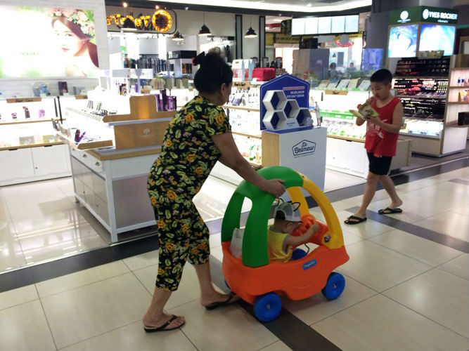 “Chốn yên bình” tại Hà Nội trong đợt nắng nóng kỉ lục suốt 45 năm qua - 13