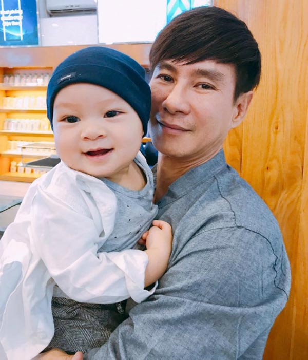 Sao Việt 24h qua: Cậu út nhà Lý Hải toe toét cực đáng yêu khi được ba ôm vào lòng - 1