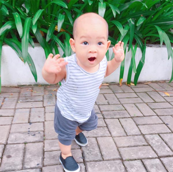 Sao Việt 24h qua: Cậu út nhà Lý Hải toe toét cực đáng yêu khi được ba ôm vào lòng - 4