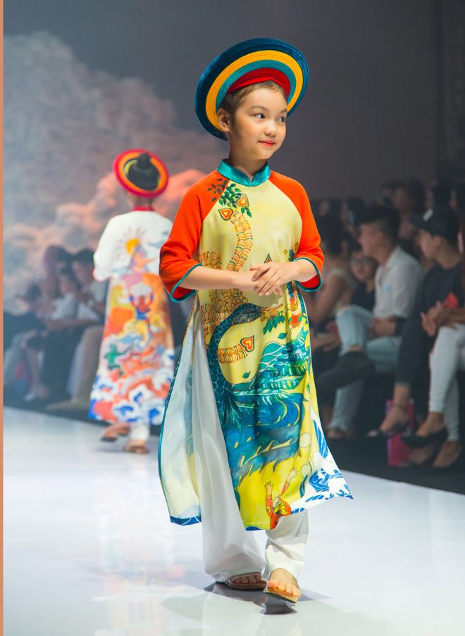 Siêu mẫu Hồ Đức Vĩnh điển trai bên Á hậu Lệ Hằng đi xem thời trang - 6