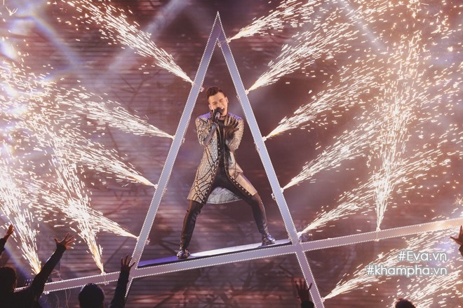 Chung kết The Voice 2017: Thu Minh tươi rói nâng cúp vô địch cùng học trò amp;#34;soái caamp;#34; - 14