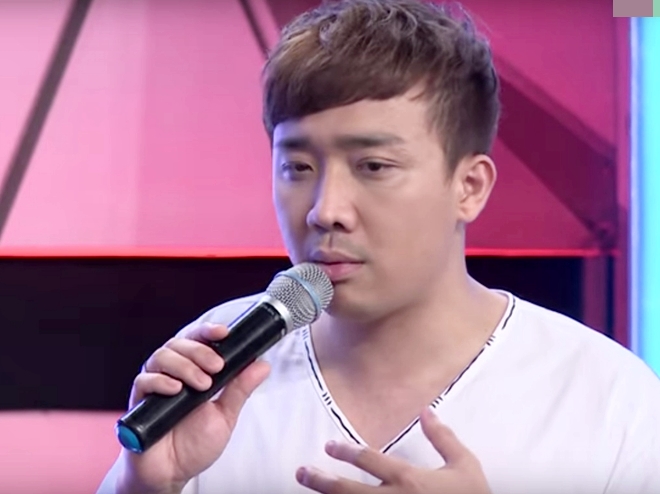 Người bí ẩn 2017: Trấn Thành, Cát Phượng tặng tiền nghệ sĩ nuốt kiếm, đút rắn vào lỗ mũi - 6