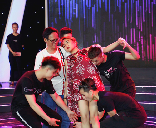 Sau lùm xùm với bầu show, Lưu Chí Vỹ bất ngờ xuất hiện trên truyền hình - 1