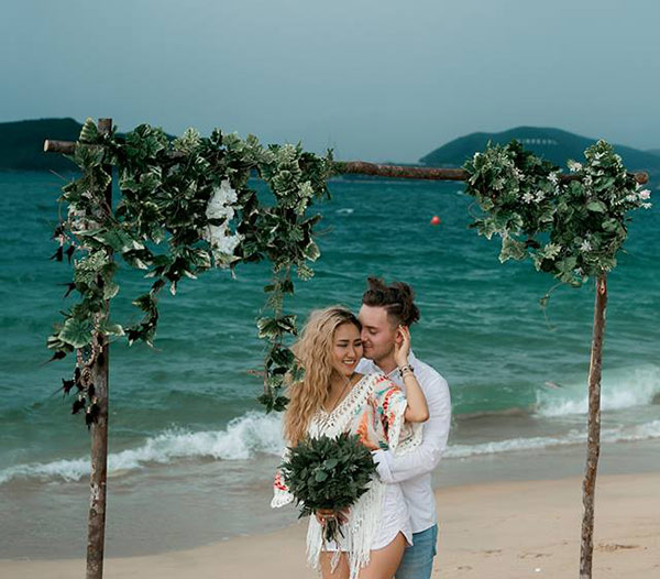 Chỉ một lần gặp, mỹ nữ Khánh Hòa khiến chàng Tây sang Việt Nam du lịch “ở luôn không về” - 5