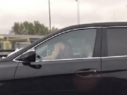 Tin tức - Sốc: Cặp đôi vừa làm 'chuyện ấy' vừa lái xe 70km/h trên đường cao tốc