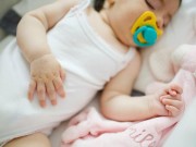 Làm mẹ - Bác sĩ chỉ cách xử lý đúng những triệu chứng thường gặp sau tiêm chủng cho bé