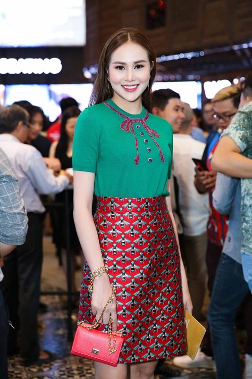 Trang Trần tươi tắn đi xem phim giữa ồn ào kiện tụng với nghệ sĩ Xuân Hương - 10