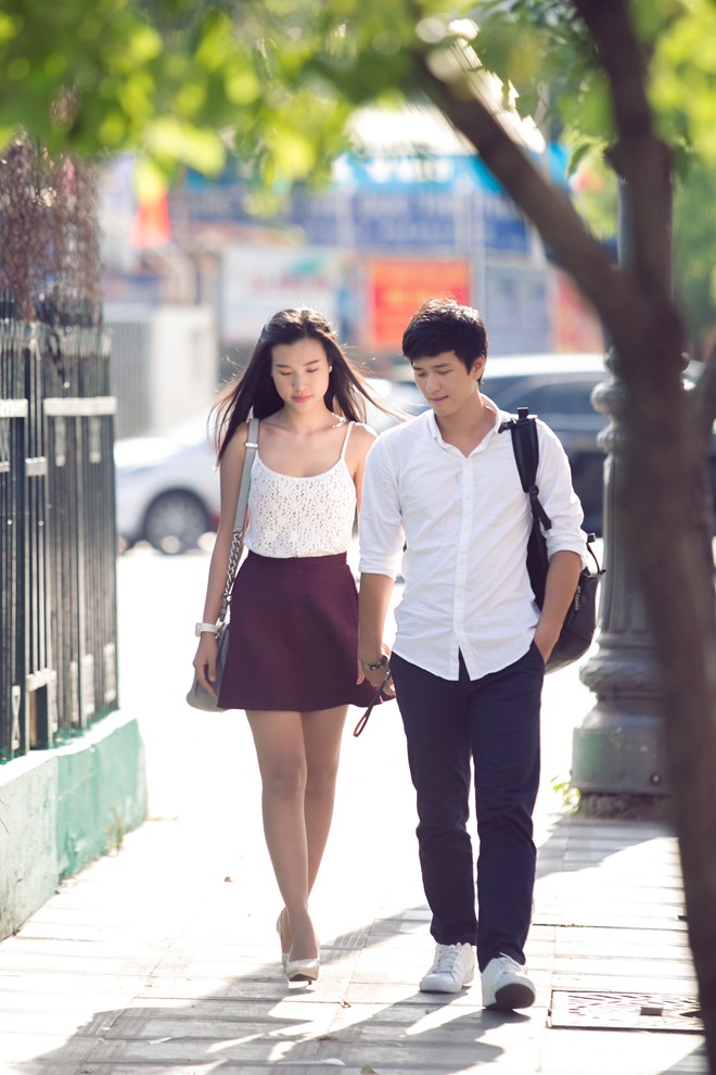Fan tiếc hùi hụi với thời trang đôi ngọt lịm của Hoàng Oanh – Huỳnh Anh - 4