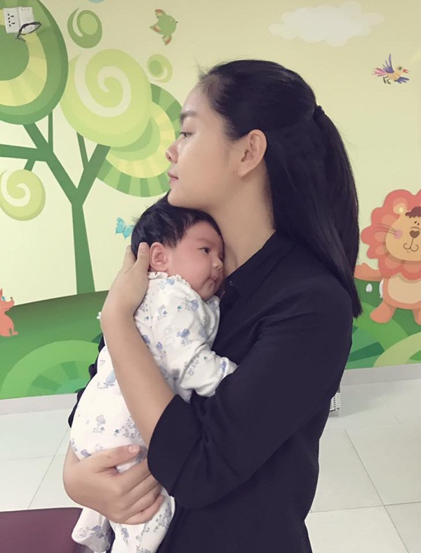 Phạm Quỳnh Anh chia sẻ cách rèn con sơ sinh ngủ xuyên đêm, một mạch đến sáng không đòi bú - 1