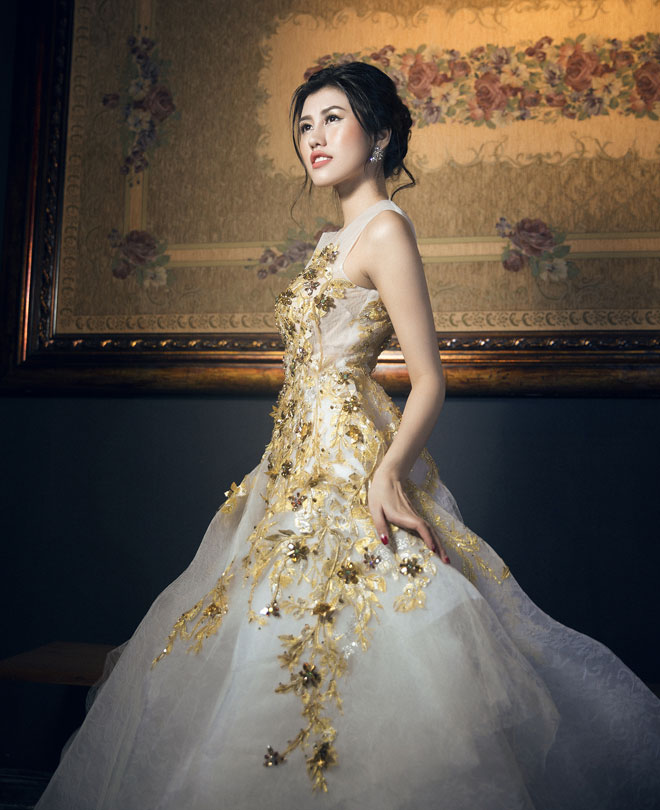 Emily Hồng Nhung lộng lẫy với váy dạ hội mang phong cách Châu Âu - 7