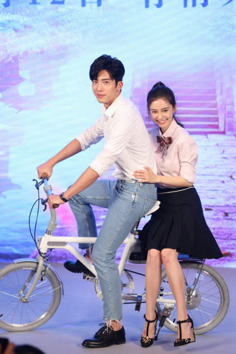 Vì sao Angela Baby U30, đã sinh con mà ai cũng nhầm tưởng là nữ sinh? - 4