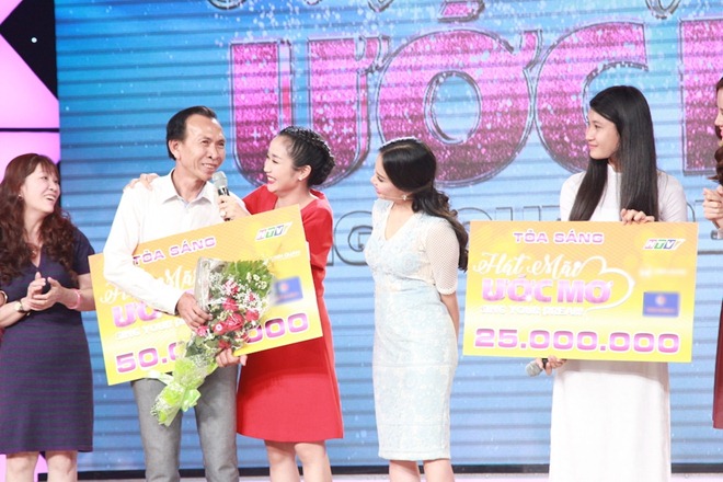 Cẩm Ly nhói lòng vì cụ bà sống cô độc trong nhà tranh tồi tàn - 15