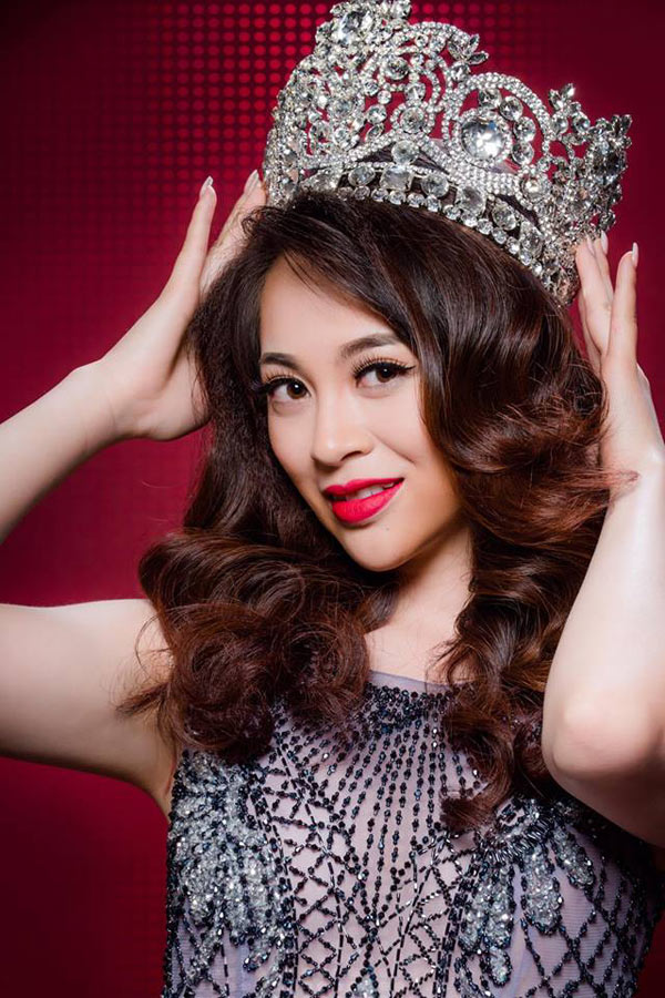 HH Khánh Trinh (Trista Vo) khoe dáng lụa quyến rũ trong loạt ảnh mới - 4