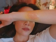 Làng sao - Bị bỏng rộp ở tay, Hồ Ngọc Hà cầu cứu cư dân mạng
