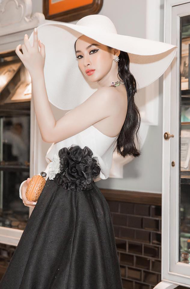 Tạm quên lùm xùm đi trễ, Angela Phương Trinh đẹp đến nao lòng thế này đây! - 1