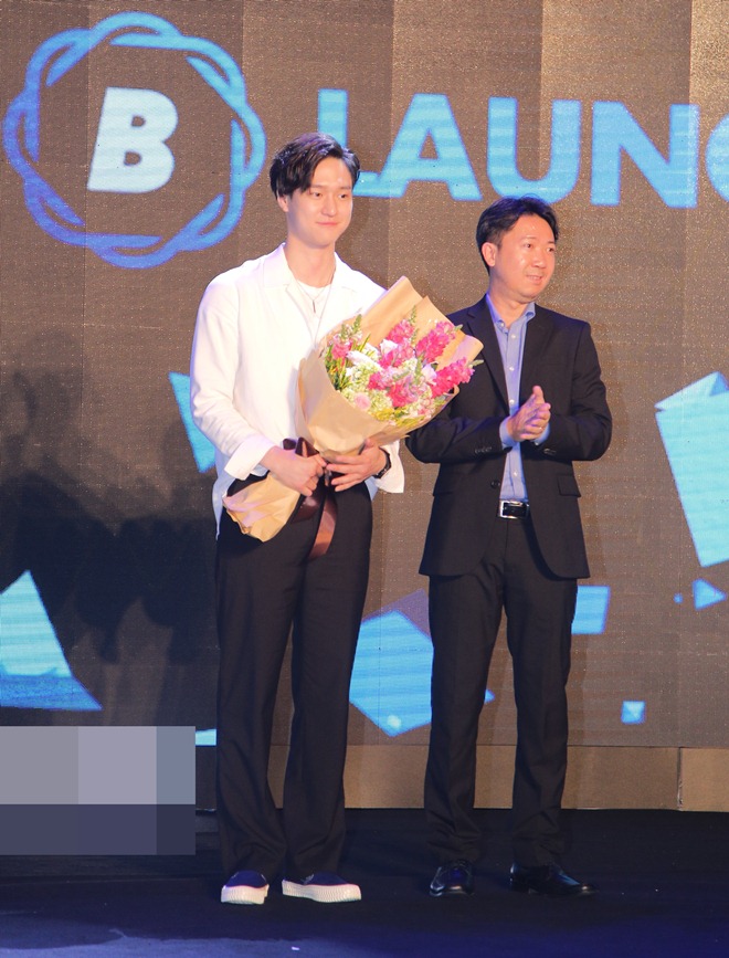Trai đẹp amp;#34;Reply 1988amp;#34; Go Kyung Pyo hút hồn đi sự kiện tại Việt Nam - 8