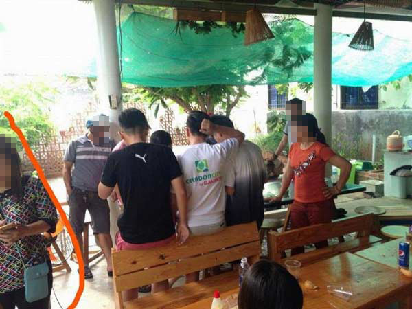 4 bà mẹ gây bức xúc vì để con ăn uống, đập phá homestay nhưng vẫn bênh con chằm chặp - 4