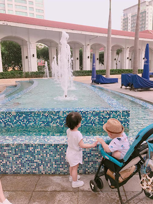 Con trai Ly Kute ngày càng bụ bẫm, ú na ú nần khiến ai cũng muốn cưng nựng - 9