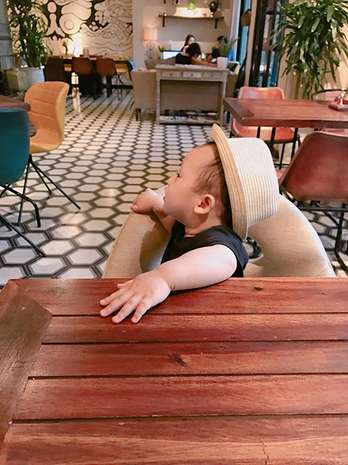 Con trai Ly Kute ngày càng bụ bẫm, ú na ú nần khiến ai cũng muốn cưng nựng - 12