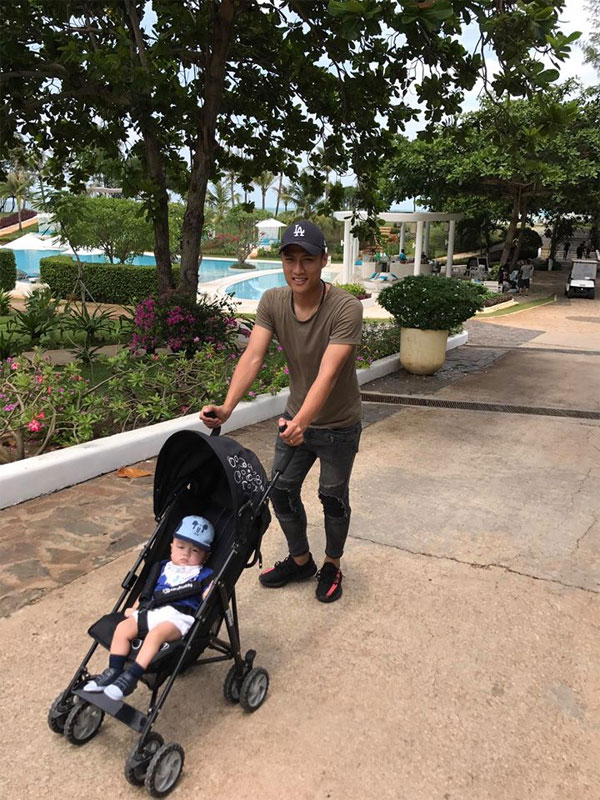 Sao Việt 24h qua: Ốc Thanh Vân amp;#34;tập thể hìnhamp;#34; trên giường cùng 3 con - 3