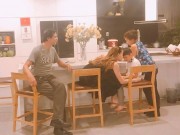 Làng sao - Sao Việt 24h qua: Bữa tối ấm áp của mẹ con Hồ Ngọc Hà bên ông bà ngoại