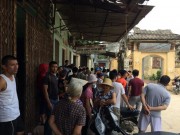 Tin tức - Vụ bé 33 ngày tuổi tử vong trong chậu nước ở Hà Nội: "4h sáng mẹ cháu vẫn cho con trai bú"