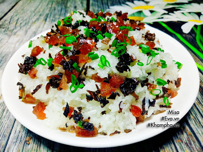 Cách nấu xôi mặn lạp xưởng đậm đà cho bữa sáng nhanh gọn - 9