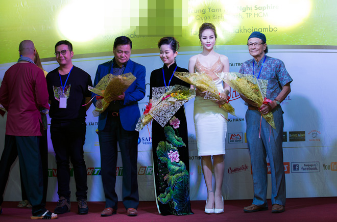 Hoa hậu Sella Trương gợi cảm đi chấm thi sắc đẹp - 8