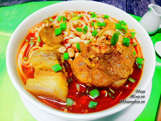 Vợ nấu mì Quảng thịt heo cho bữa sáng, chồng ăn hoài chẳng thấy chán - 14