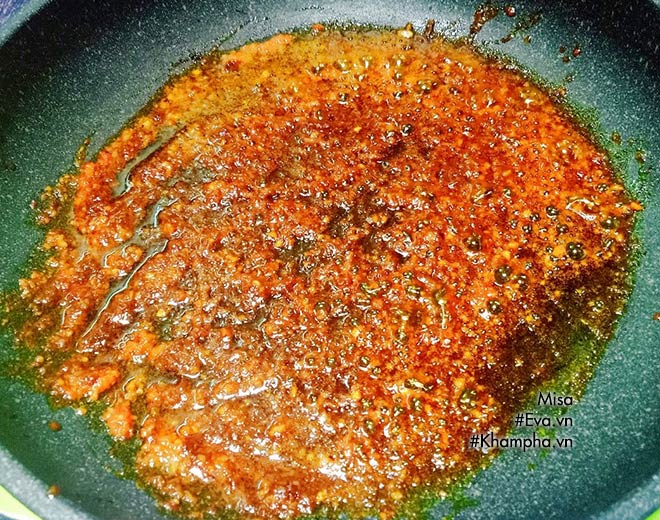 Vợ nấu mì Quảng thịt heo cho bữa sáng, chồng ăn hoài chẳng thấy chán - 4