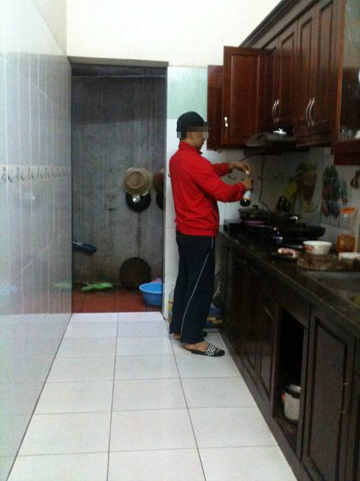 Người yêu amp;#34;nóng không dám bật quạt, đi đâu cầm theo chai nướcamp;#34;, cô gái sợ vớ phải chồng hà tiện - 1