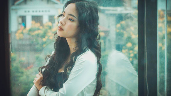 3 chàng Da LAB quấn quít ngọt ngào bên mỹ nữ Châu Bùi trong MV mới - 1