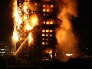 Tin tức - Vụ cháy tòa nhà 24 tầng ở London: Mẹ thả con từ cửa sổ tầng 9 xuống