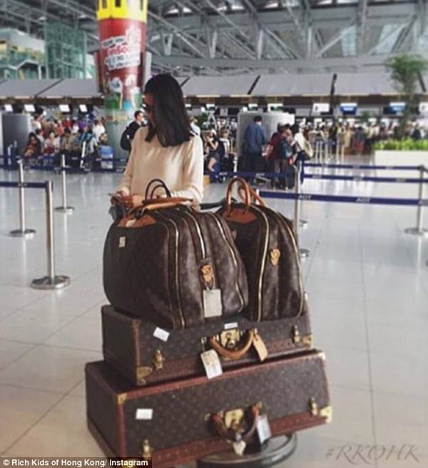Cậu ấm, cô chiêu Hong Kong khoe cuộc sống xa hoa, sang chảnh khiến bao người choáng ngợp - 11