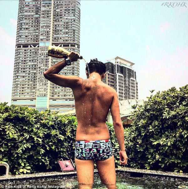 Cậu ấm, cô chiêu Hong Kong khoe cuộc sống xa hoa, sang chảnh khiến bao người choáng ngợp - 3