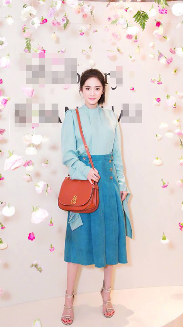 Ngơ ngẩn ngắm nhan sắc mặn mà, xuân sắc của amp;#34;gái một conamp;#34; Dương Mịch - 3