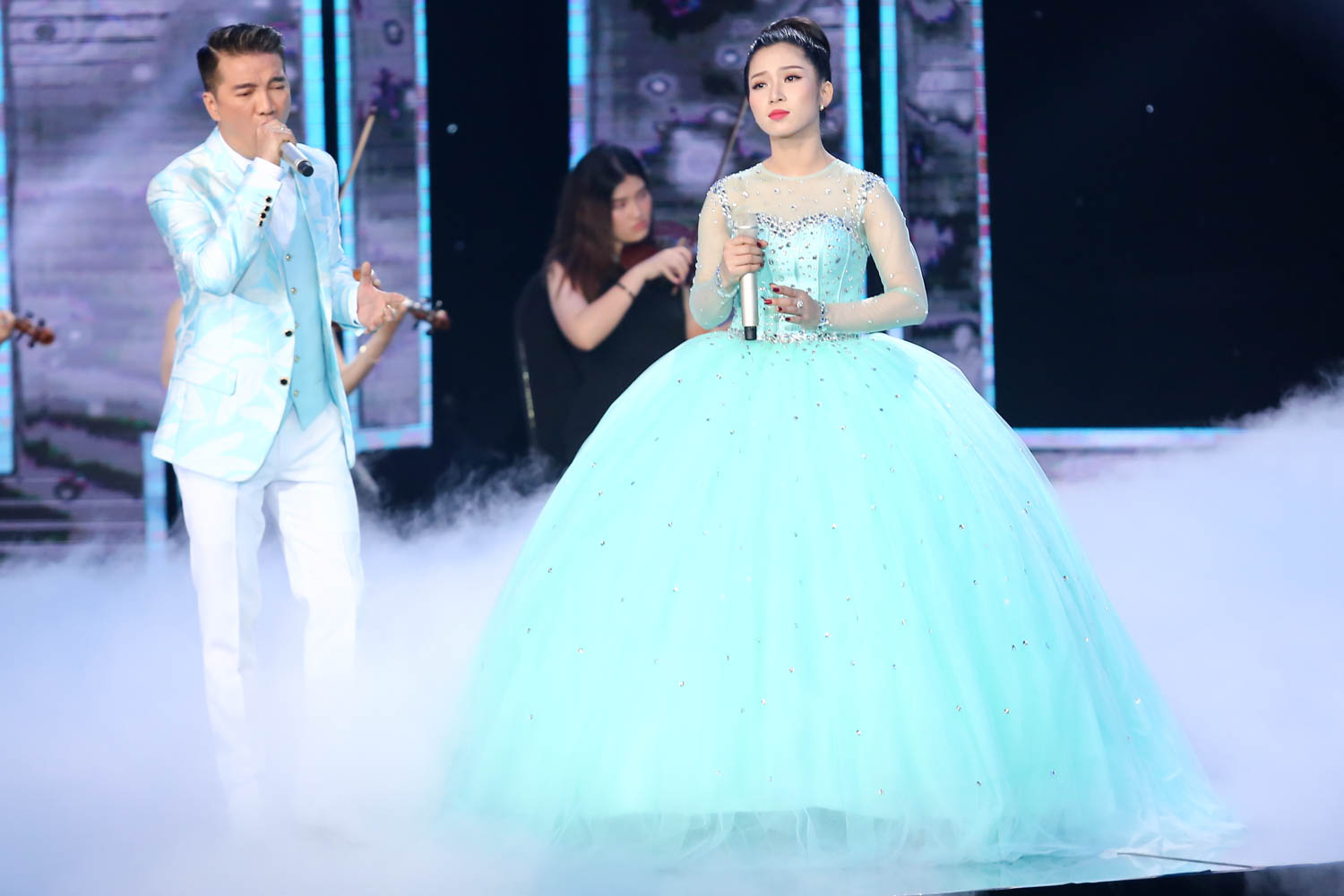 Tranh cãi kịch liệt về việc thiếu công bằng khi học trò Đàm Vĩnh Hưng đăng quang - 6