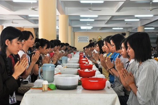 Vì sao có trào lưu ăn chay vào Mùng Một và ngày Rằm? - 1