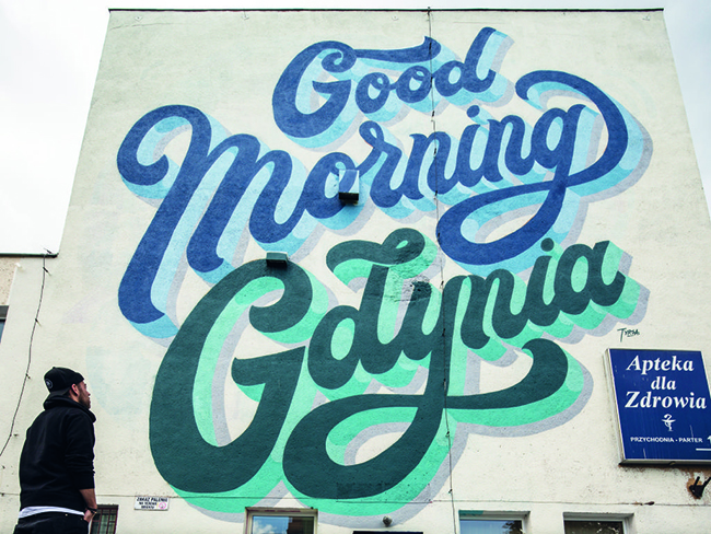 GDYNIA, HÀ LAN

Bức hình với lời chào buổi sáng “Good Morning” của  nghệ sĩ Gdynia được thể hiện trên con phố Warszawska, Gdynia, Hà Lan.

Ảnh: Rafał Kołsut
