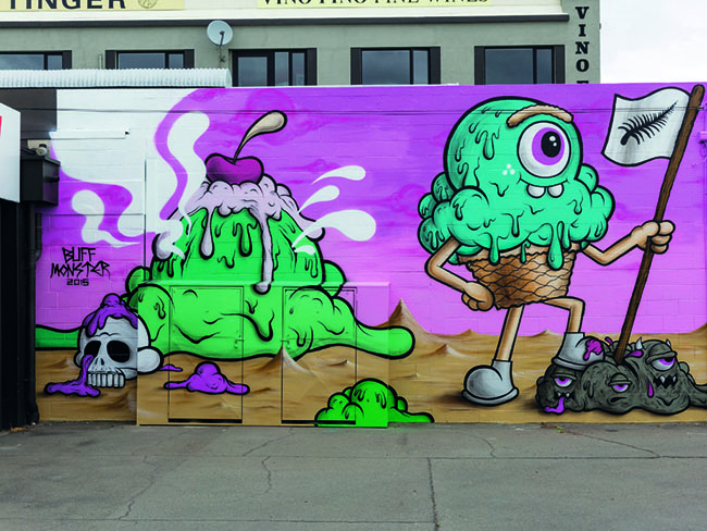 CHRISTCHURCH, NEW ZEALAND

Nằm tại số 190 phố Durham, bức hình đường phố vừa mang nét hoạt hình vừa mang nét cá tính về những cin quái vật của tác giả Buff Monster vẽ  trên bức tường của quán Café ngầm cho giới Underground.

Ảnh: Luke Shirlaw
