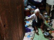 Tin tức - Cuộc sống ngày 3 chén cơm chan mắm tiêu của mẹ già 91 tuổi nuôi con tâm thần