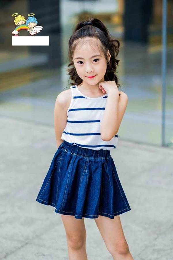 Danh tính thật sự của bé gái amp;#39;không cười nhưng cuốn hút lạ thườngamp;#39; trong 3 bức ảnh hot nhất tuần qua - 11