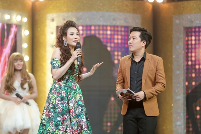 Nguyên một dàn amp;#34;chị chị, em emamp;#34; thân thiết, không một ai đoán đúng giọng Hồ Quỳnh Hương - 13
