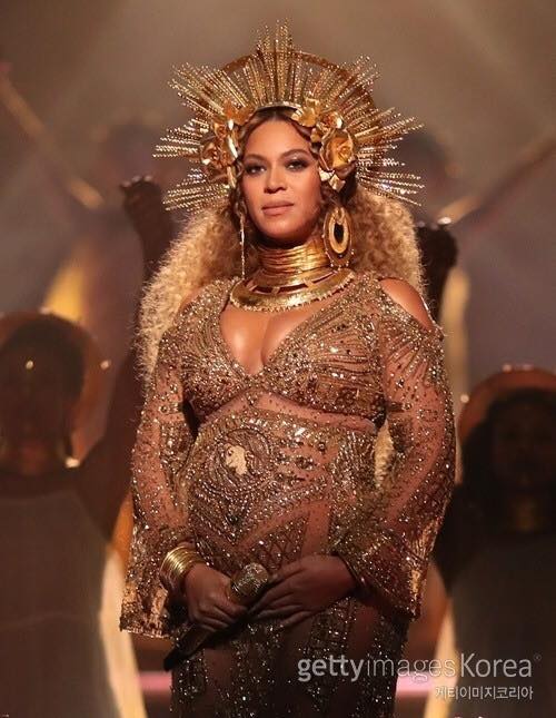 Sau bao ngày chờ đợi, cuối cùng diva Beyonce cũng đẻ sinh đôi - 1